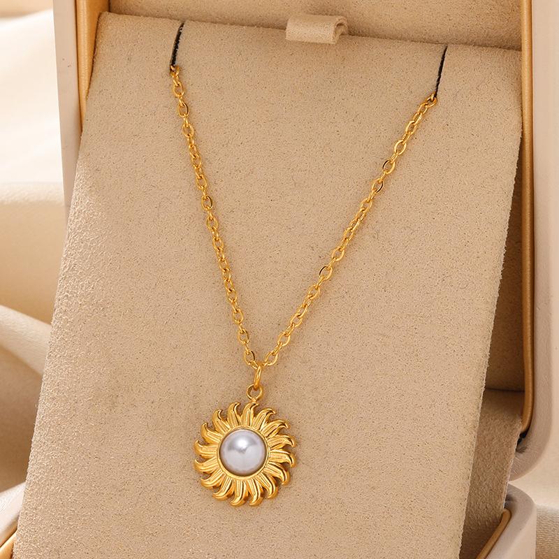 Vintage  Gold Plated Pearl Sunflower Pendant Necklace For Women Stainless Steel Sun Necklaces Jewelry