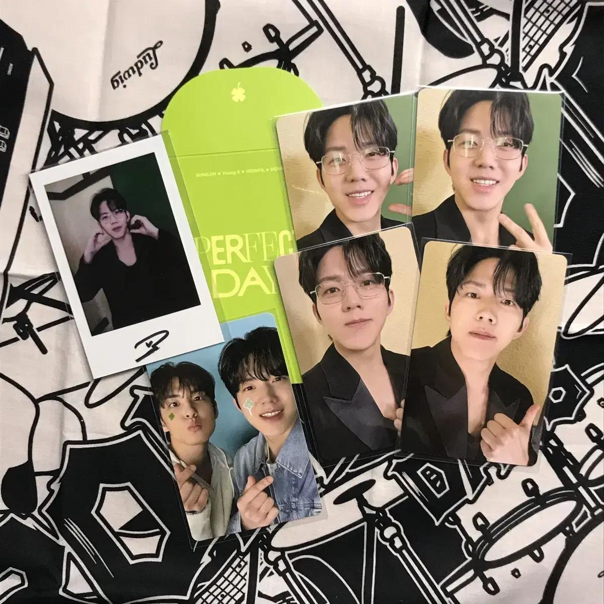 

DAY6 Доун D-icon тип B Бонусная фотокарточка Полароидный значок