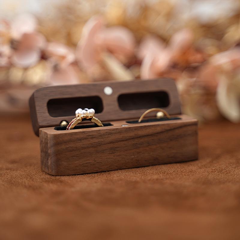 1PC Ring Earring Holder for Wedding Proposal Soft Lining Double Slot Walnut Wooden Romantic Ring Box Gift Display Packaging Case