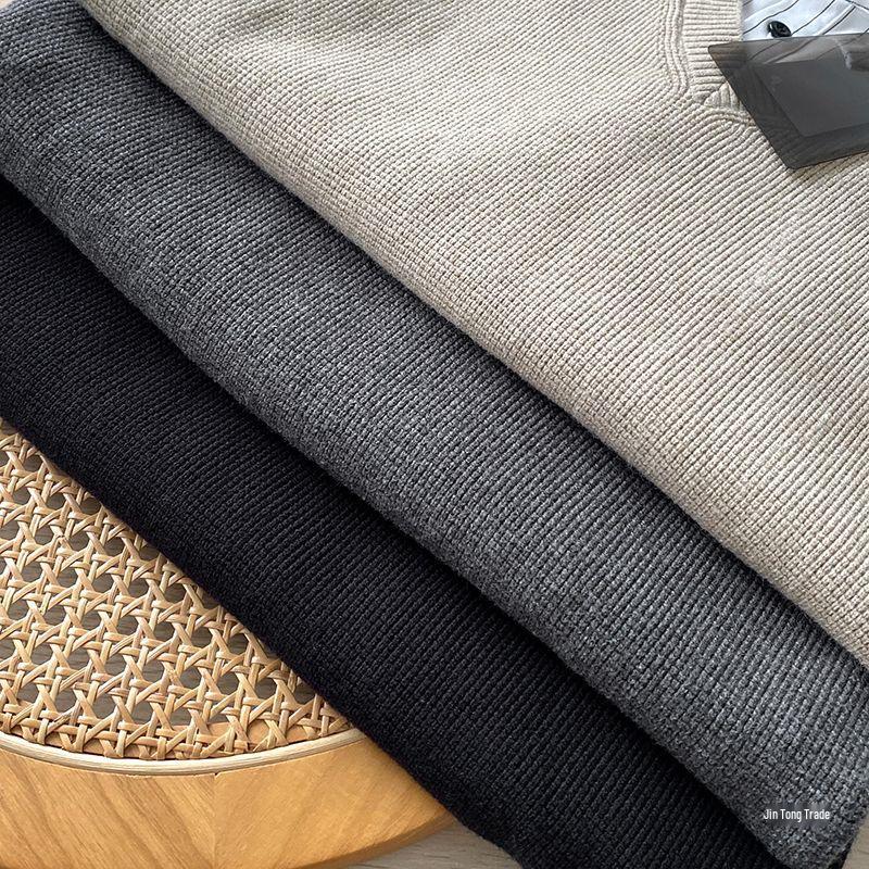 British-Style Knit Vest Shirt: Soft, Textured, Casual Two-in-One Sweater for Men - Perfect for Autumn and Winter.