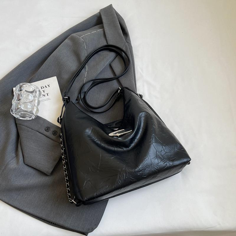 

2024 новая летняя мода большая вместительная простая сумка-тоут для женщин рюкзак для поездок на работу модная сумка-мессенджер для женщин чёрный