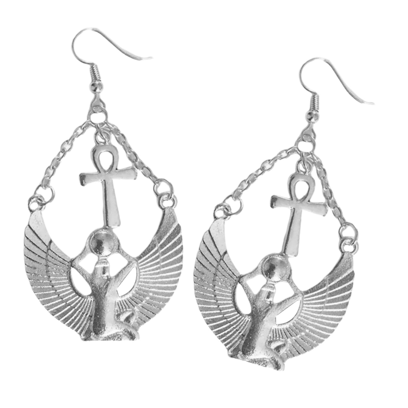 

Серьги в стиле Древнего Египта с узором египетской богини. Идеально подходят для ценителей культуры и повседневной носки. серебряный