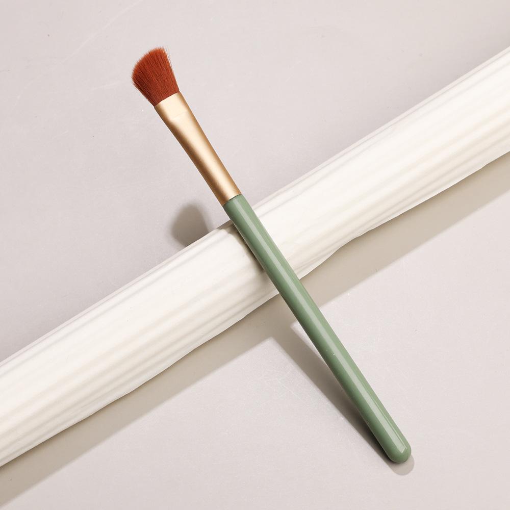Best-selling Makeup Brush Set: Foundation, Loose Powder, Eyeshadow, Eyebrow, and Lip Brushes.