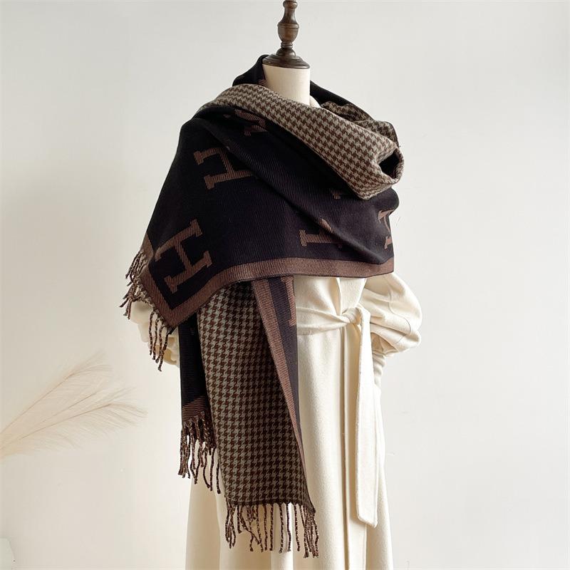 Autumn and Winter Letter Imitation Cashmere Scarf Women's Simple New Versatile Thickened Fringed Shawl Fashionable Warm Scarf