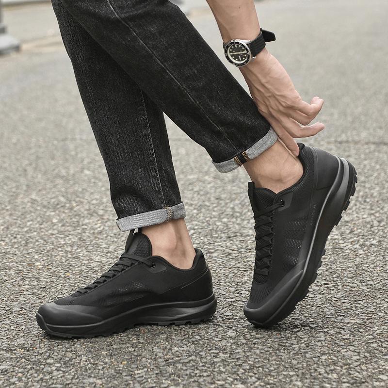 Men's Shoes 2025 Summer New Fly-woven Sports Shoes Low-top Hollow Breathable Hole Mesh Shoes Outdoor Non-slip Casual Shoes