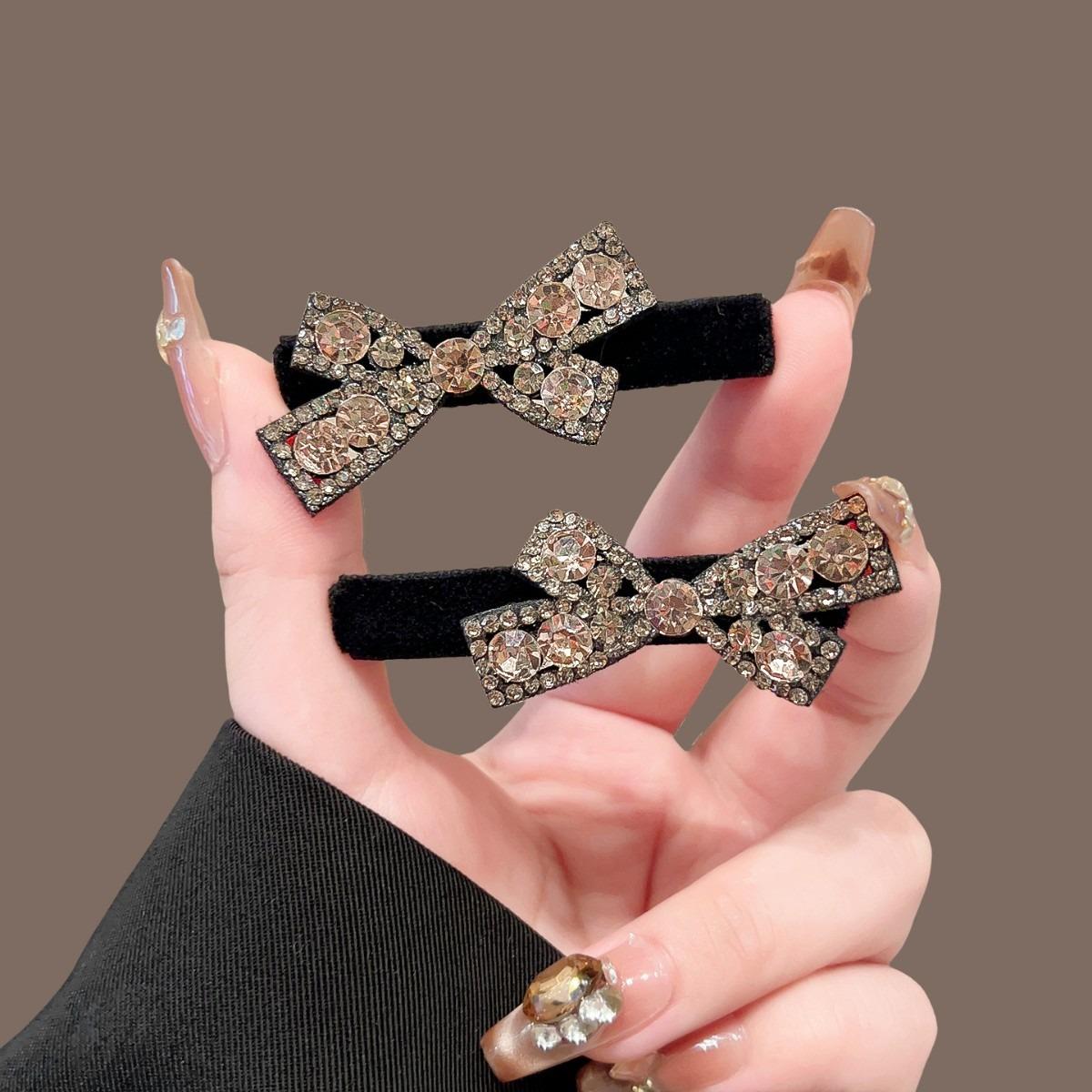 

2pcs Retro Velvet Rhinestone Hair Clip Bow Shaped Edge Clip Light Luxury Highend Feeling Sweet Cool Style Daily Styling Headwear