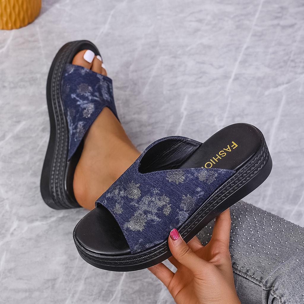 Fashion Plus Size Fashion Women Platform Slippers 2025 Summer Blue Denim Wedge Sandals Women Thick Bottom Non Slip Outdoor Beach Shoes