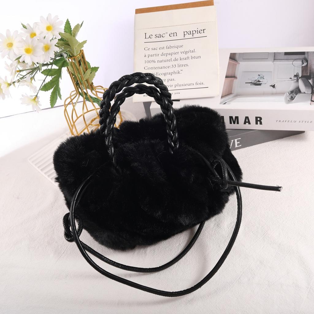 Autumn and winter new high-end pumpkin plush bag fashionable cloud bag versatile portable pleated bag