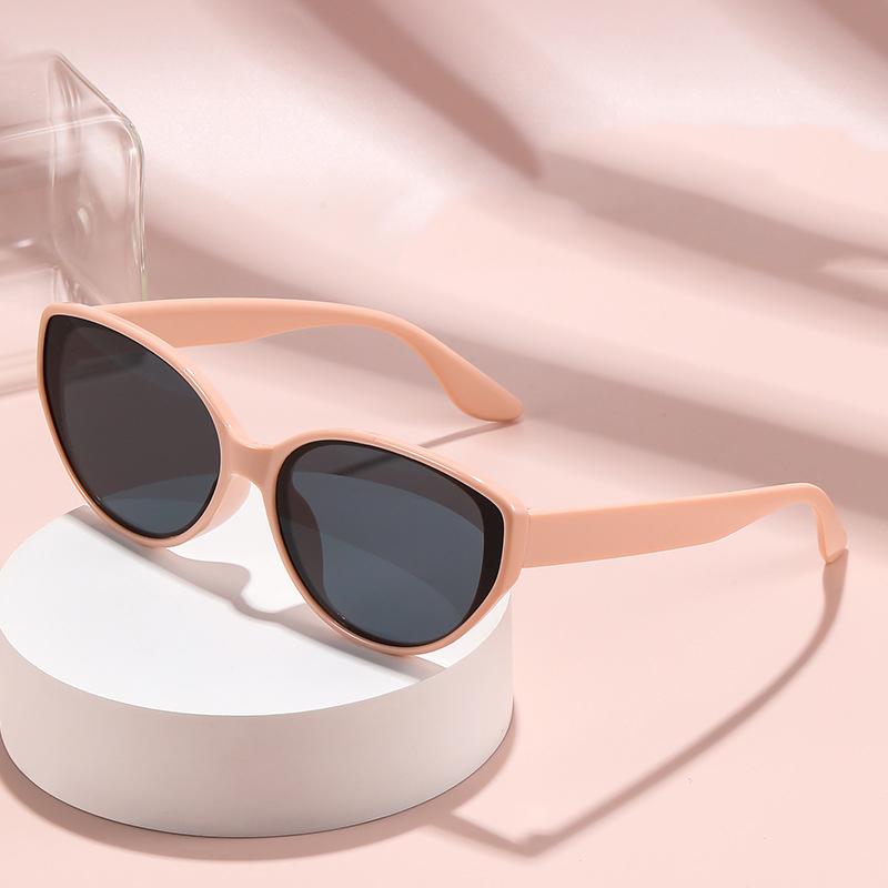 Retro cat eye sunglasses Women small Frame UV400 protection high-end outdoor sun shades for Men