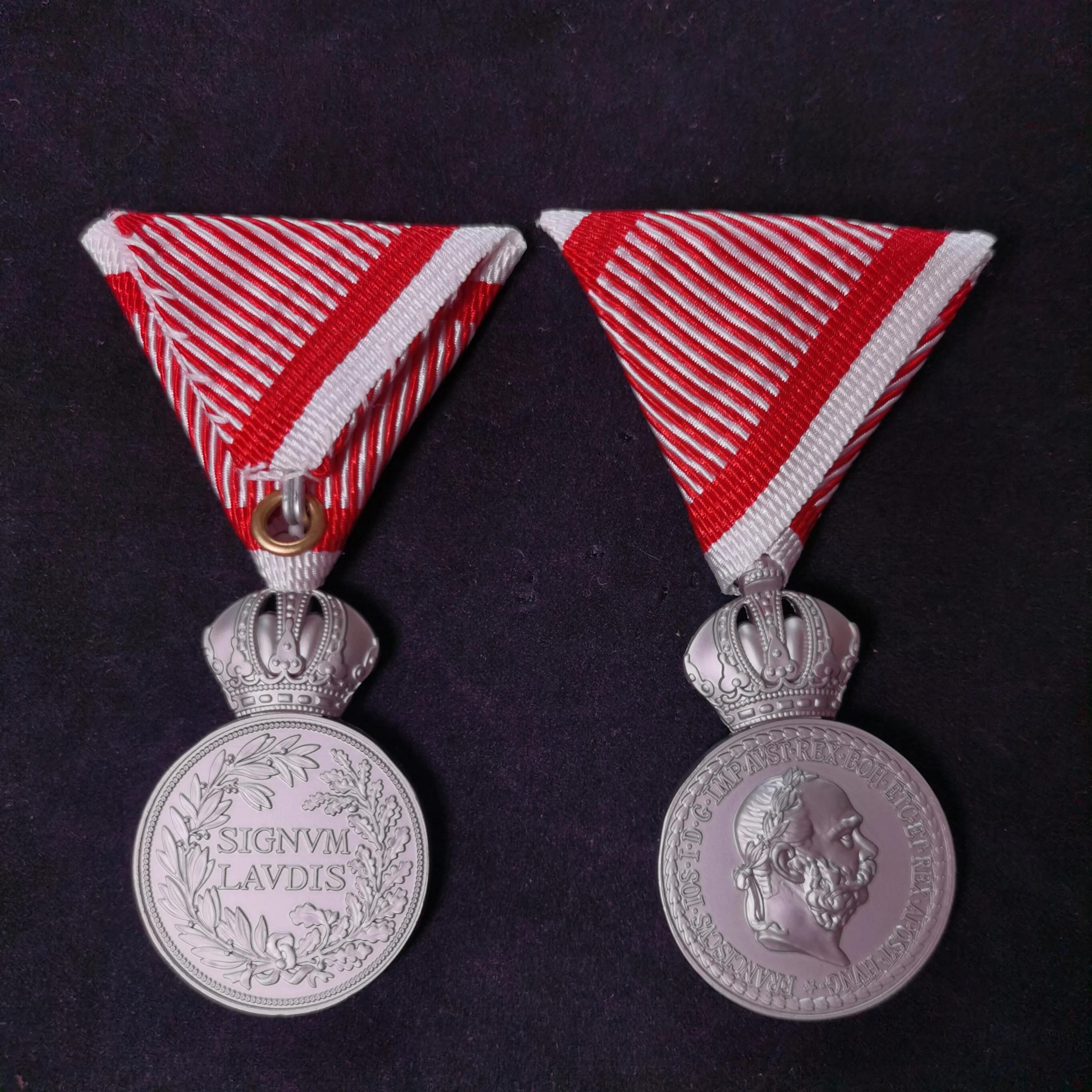 Австро-Венгерская серебряно-бронзовая военная медаль, издание Франца 1pcs