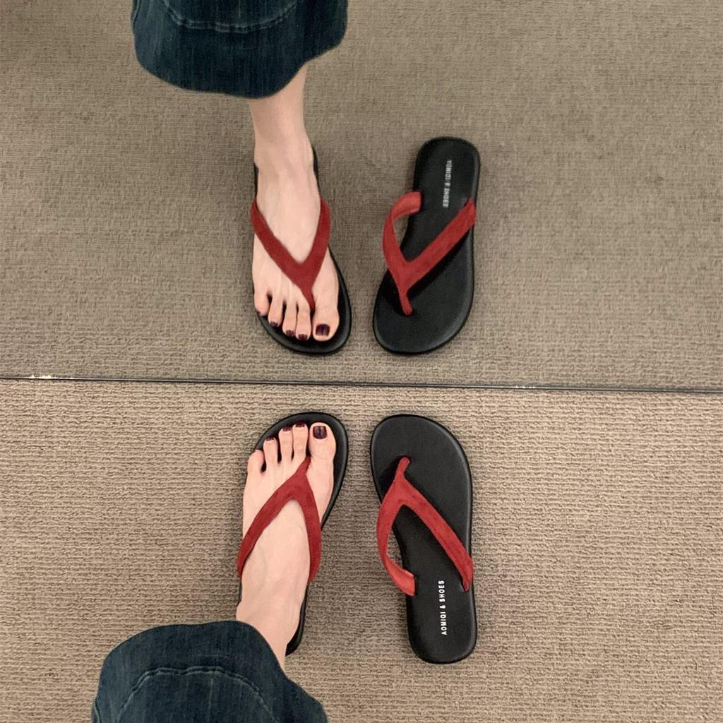 Flat-bottomed flip-flops shoes women's shoes 2025 summer wear beach French small sandals soft-soled toe sandals