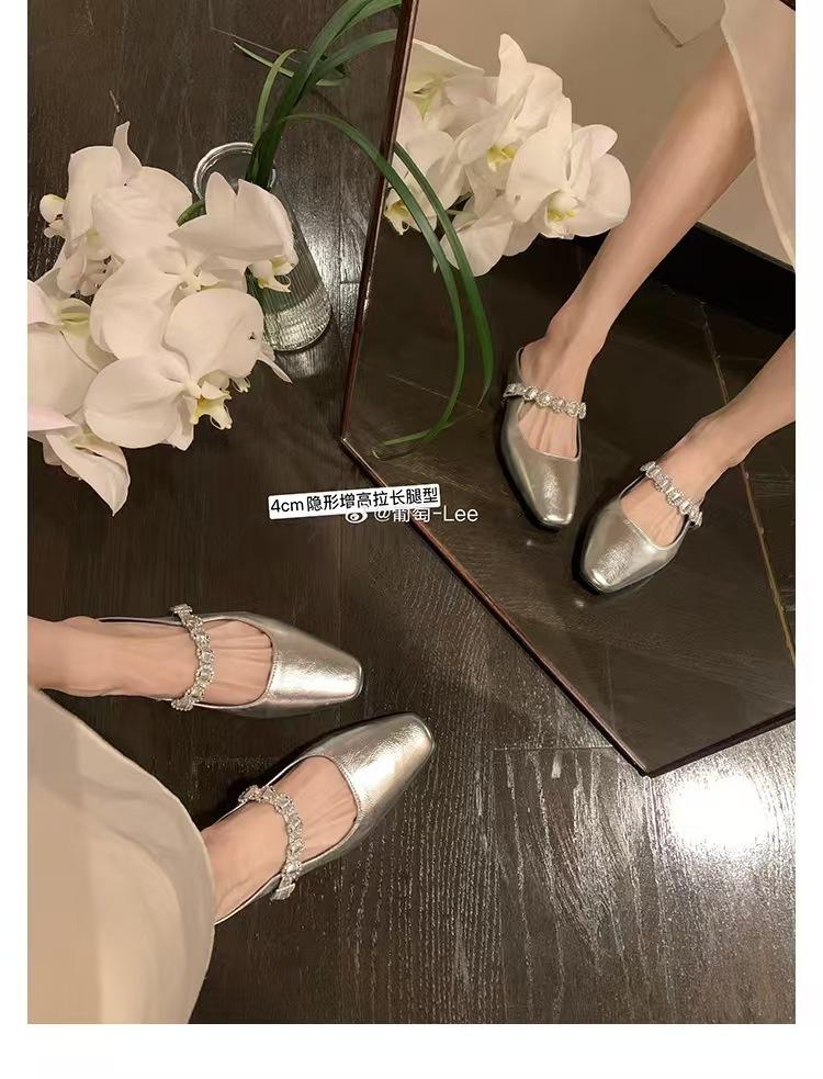 

Sheepskin version~ Grape mother, the same French small square head one-word diamond belt, shallow mouth inner height increase, Muller half slippers w 34