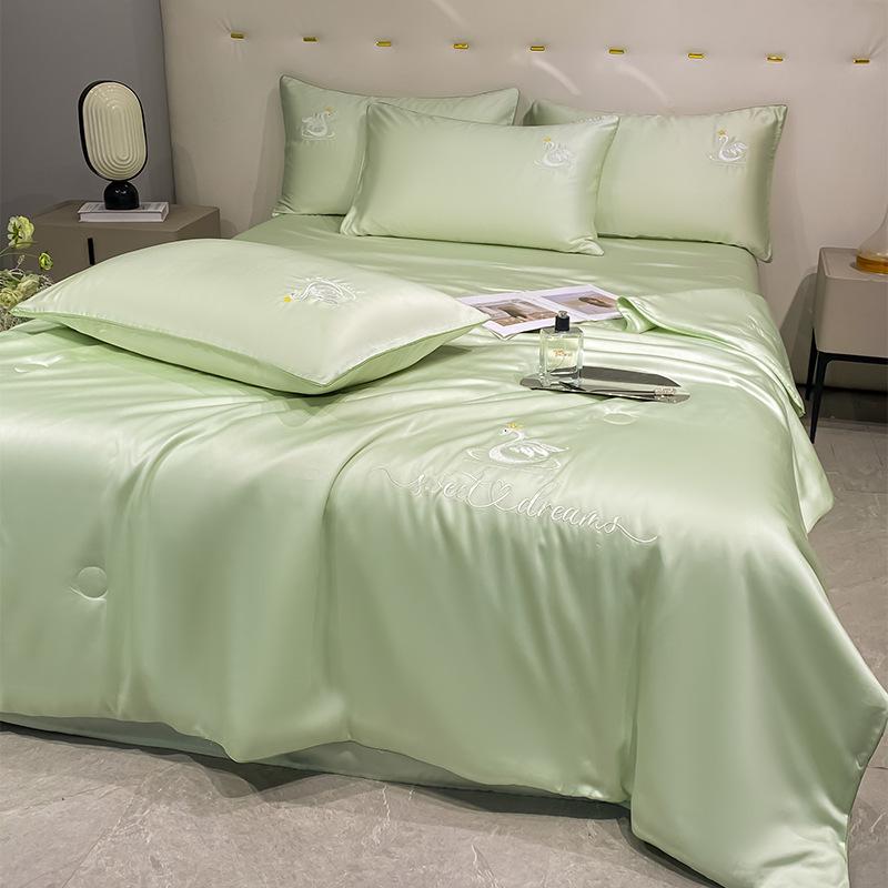 Embroidery Ice Silk Summer Quilt Set, Machine Washable, Luxury Bedding, Solid Color, Home Gift