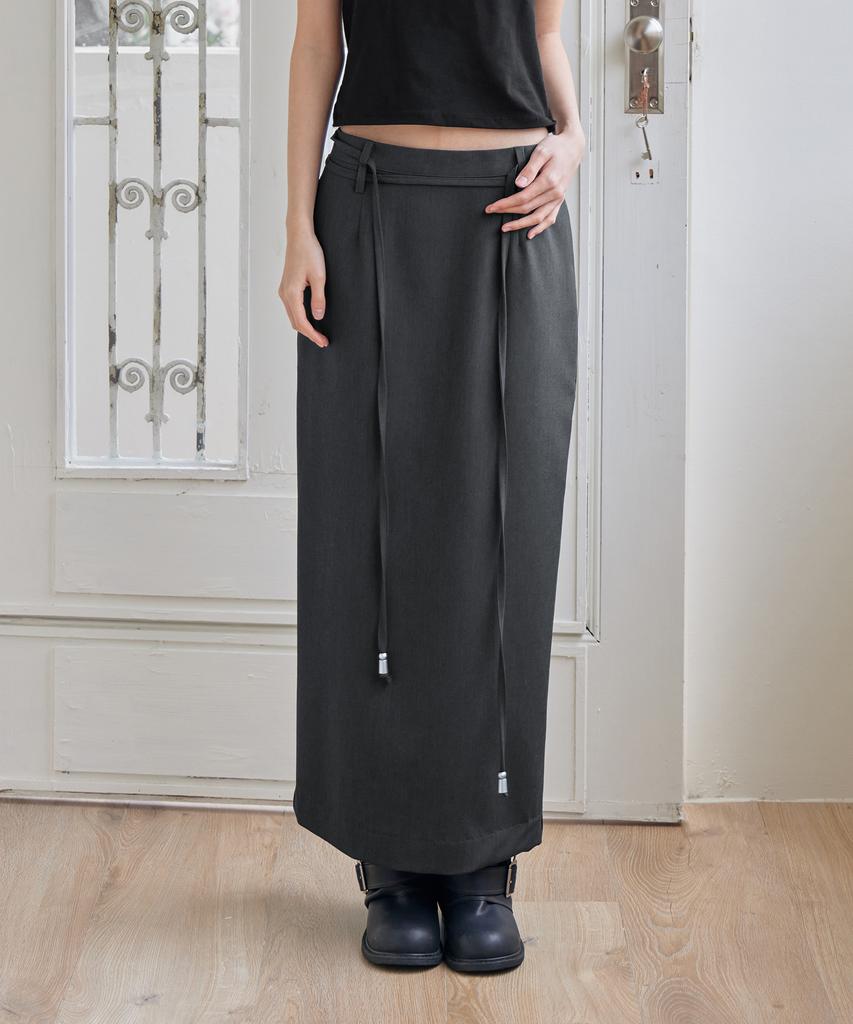 Leondeondada H-Line Strap Skirt, Charcoal