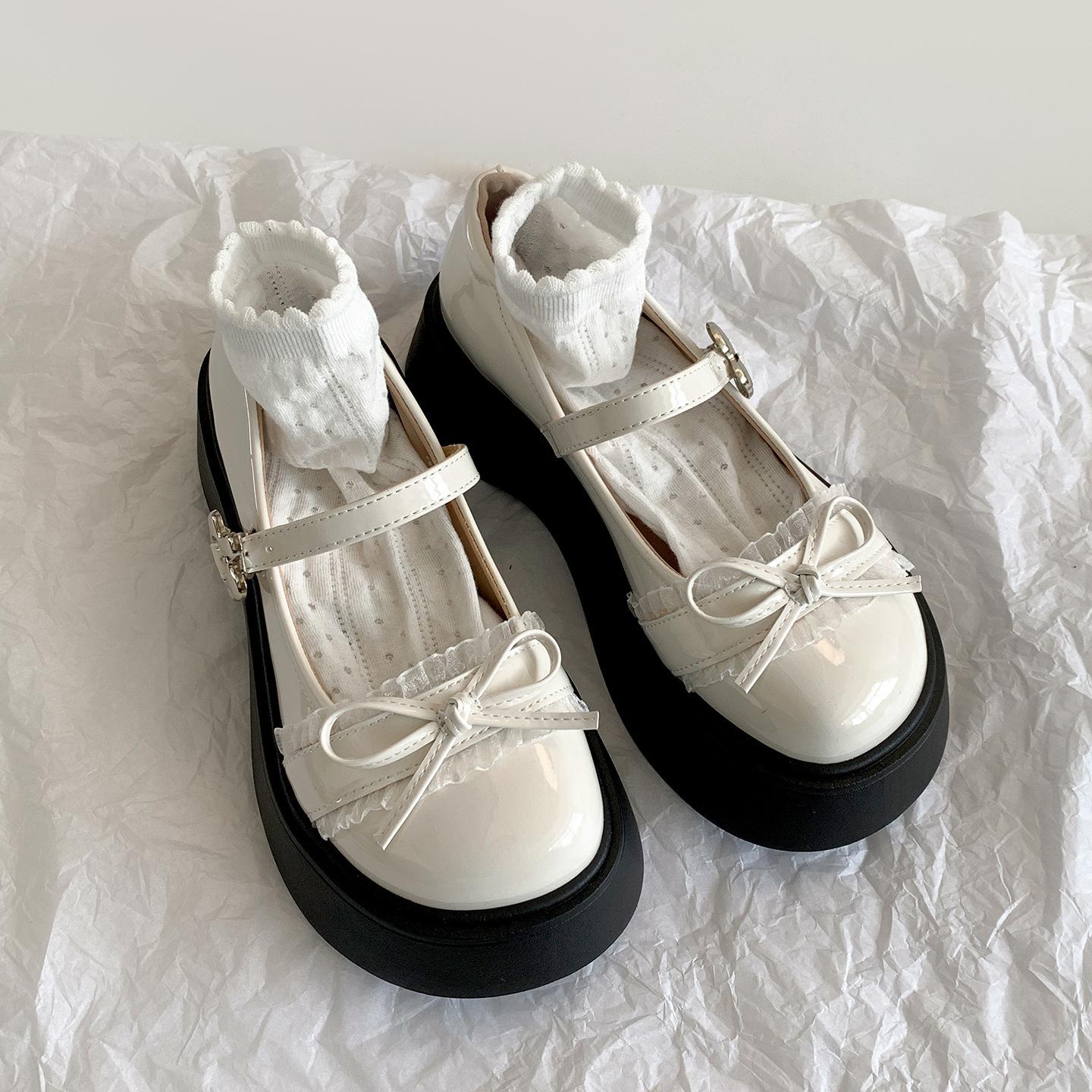 

White French retro platform small leather shoes women s 2025 new summer skirt JK shallow mouth Mary Jane single shoes 39 бежевый