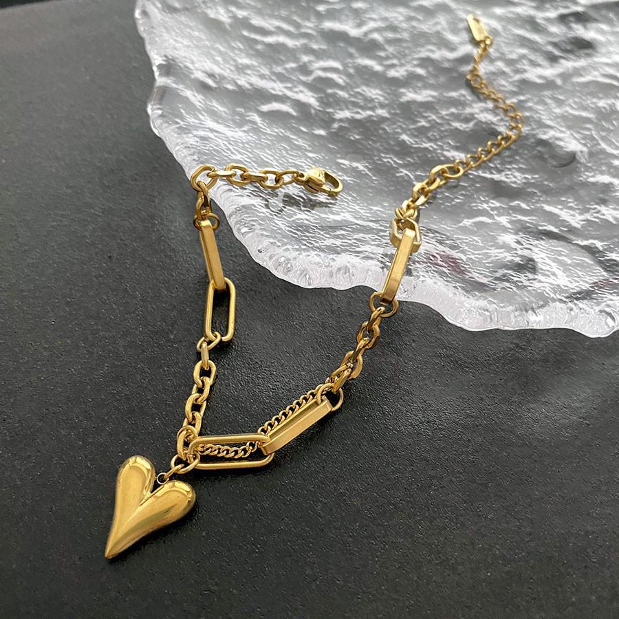 

Титановое ожерелье в виде персикового сердца: Элегантная женская ключичная цепочка, простая и универсальная в холодном стиле