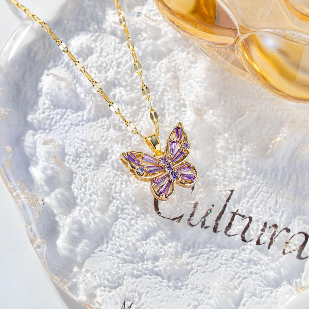 Schmetterling Zirkon Anhänger Halskette: Vielseitiger Damen-Waldstil, Nischen-Designschmuck