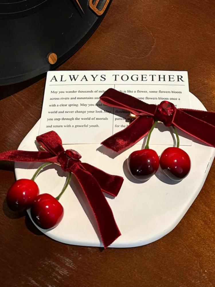 Designer Red Cherry Cloth Bow Hair Clip Sweet Women Fashion Double Layer Barrettes Lolita Headdress Female Korean Cute Velvet Ribbon Hairpin Girl