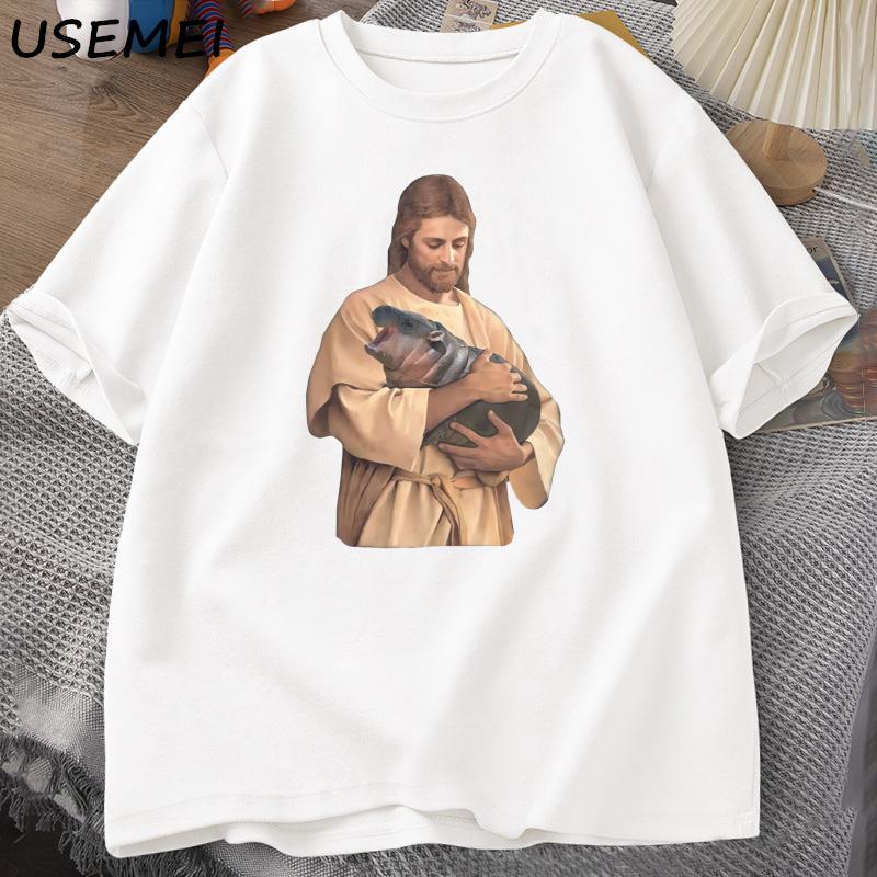 

Funny Meme Jesus Holding Moo Deng T Shirt Men The Hippo Joke Moo Dang Lover Thailand T-shirt Cotton Short Sleeve Tees S белый