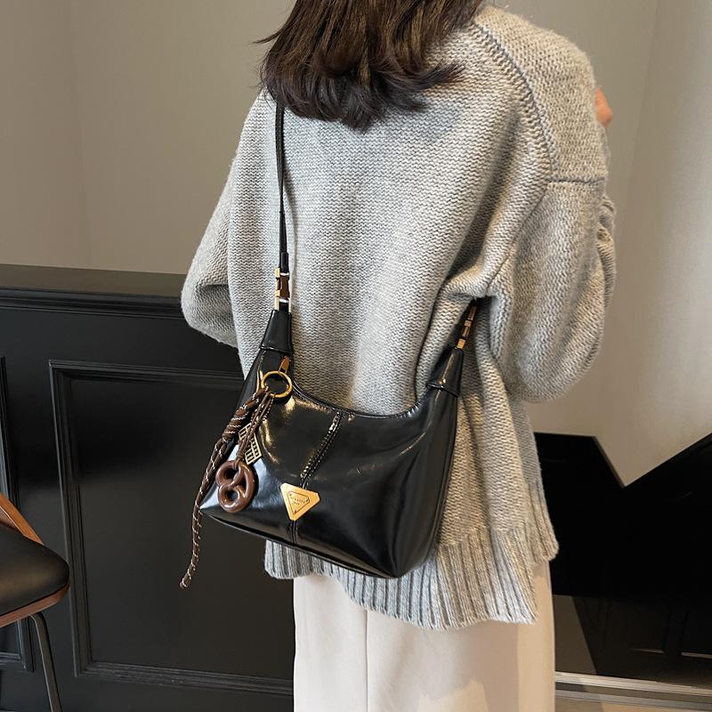 Premium Sense Niche Bag Women's Autumn and Winter Retro 2025 New Fashion Shoulder Messenger Bag Portable Dumpling Bag