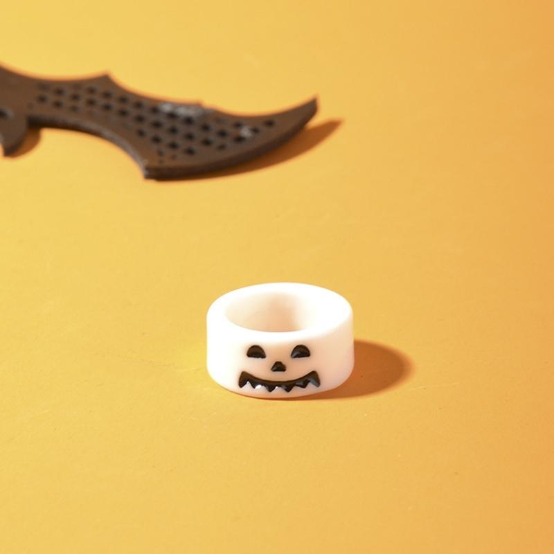 Fashion Lightweight Rings Bat Specter Pumpkin Stacking Rings Big-eyed Crystal Exaggerated Rings Suitable for Ladies