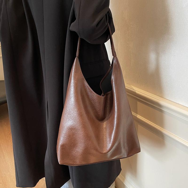 Underarm Shoulder Large-capacity Bag Women's New Autumn Commuting Retro Versatile Tote Bag