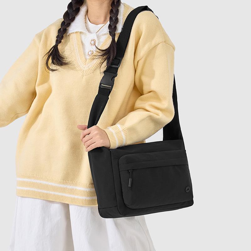 Women's Nylon Bag Commuter Shoulder Bag Large Capacity Travel Crossbody Bag