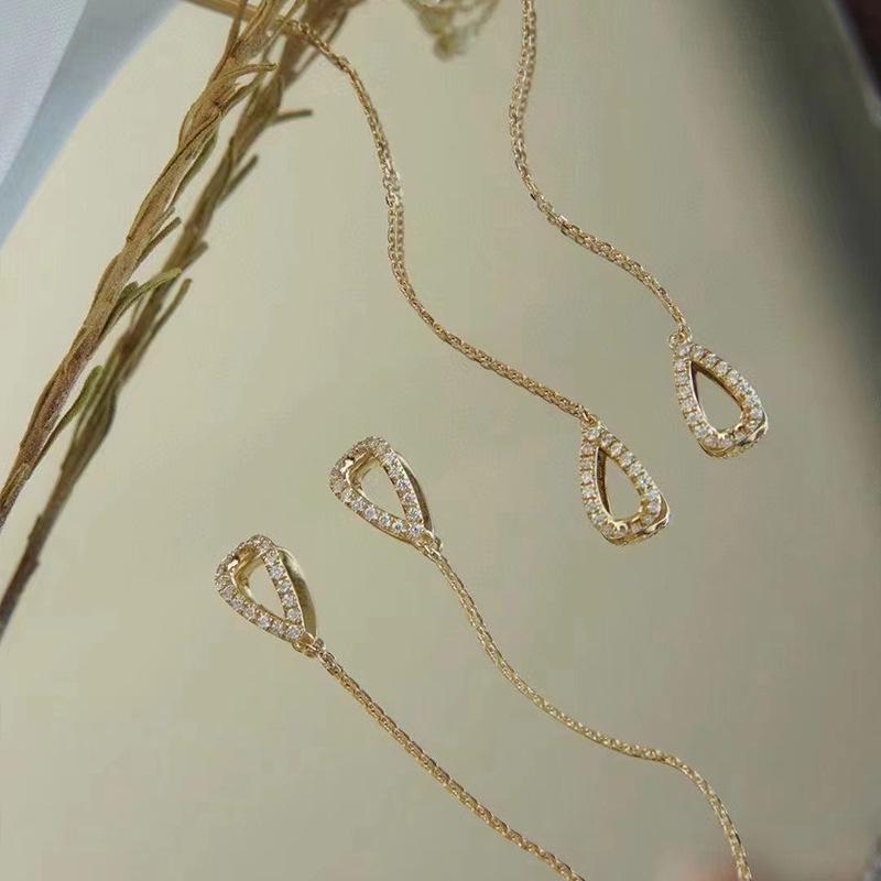 Korean Style Tassel Earrings: Elegant Luxury, Versatile Design, Long and Lightweight for Women.