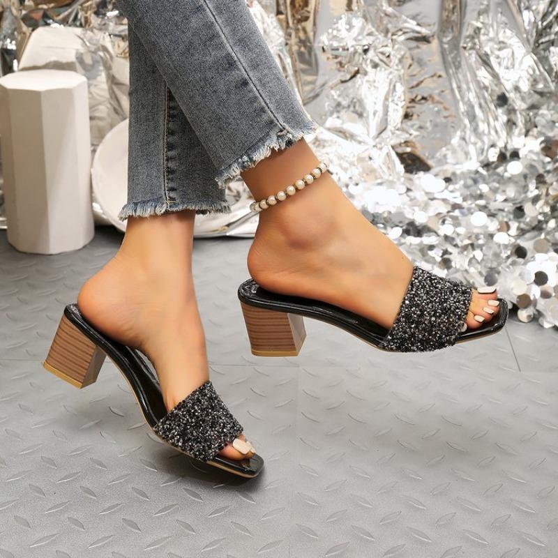 2026 New Summer Thick Heel Temperament on The Outside of Women's Shoes Fashionable Open-toe Rhinestone Large Size