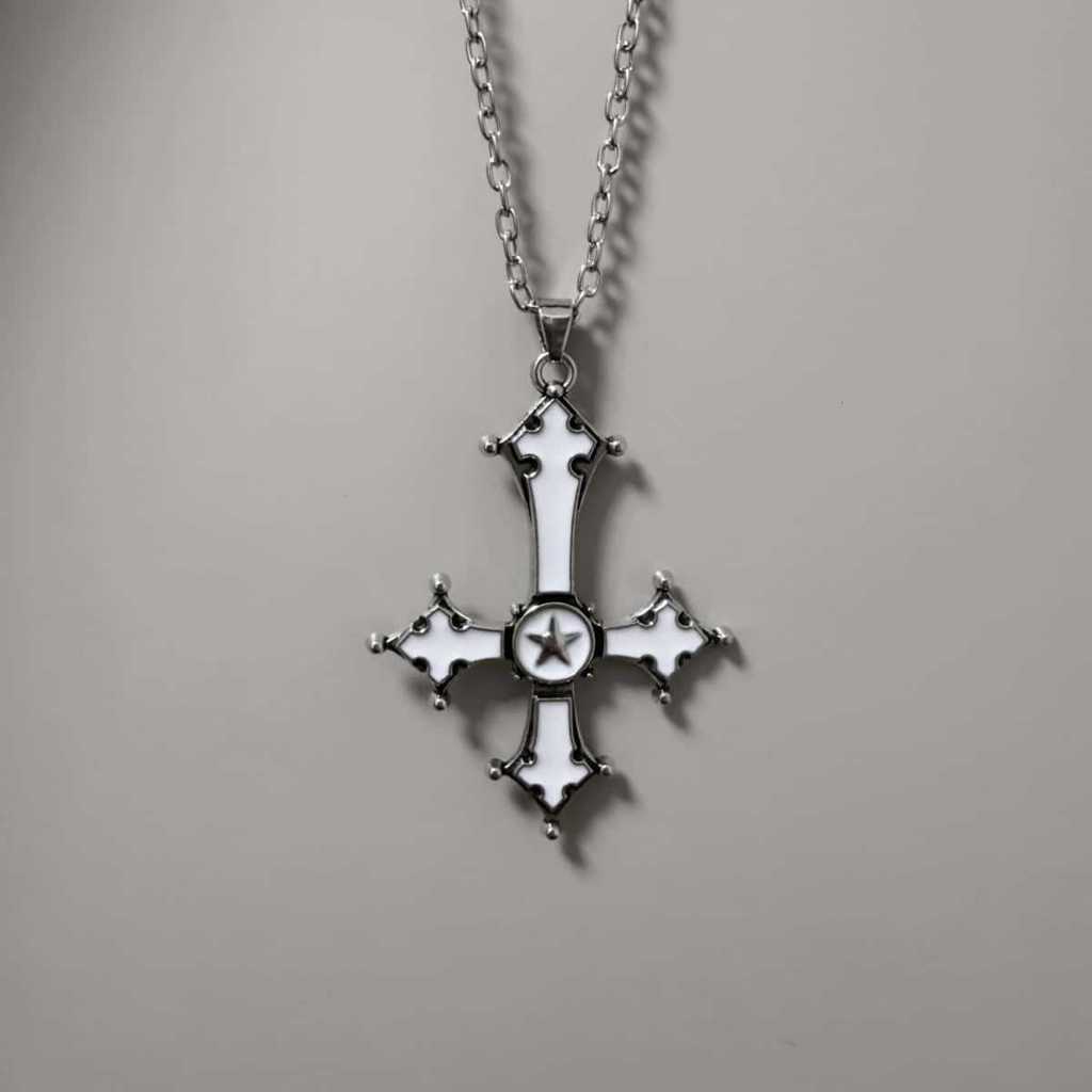 Gothic Cross Pendant Necklace For Women With Alloy Chain And Electroplated Finish
