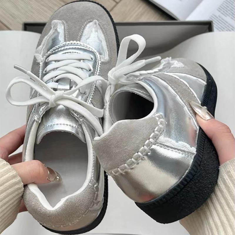 

Кружевные нишевые женские туфли универсальные повседневные кеды женские весенне-летние новые туфли серебристые немецкие тренировочные туфли 40 серебряный