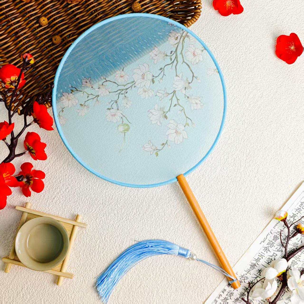 

Круглый двусторонний веер с вышивкой Сучжоу для ханьфу или ципао