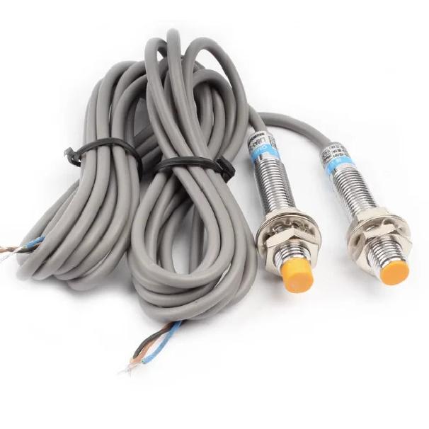 

10pcs LJ8A3-2-Z/BY PNP NO Normal Open 2mm Proximity Switch DC 6~36V Inductive Proximity Sensor Switch High Quality