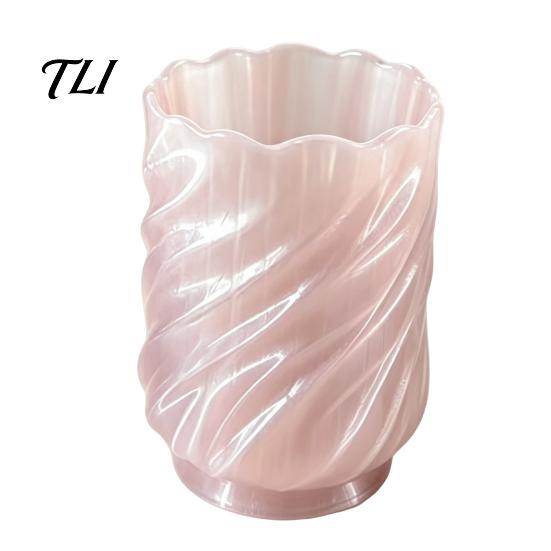 Plastic Pencil Cup for Desk Spiral Pen Holder, 3D Printed Twisted Makeup Brush Organizer Cup, Sturdy Holder School Decorative Storage Container Office