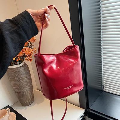 This Year's Popular Red Bag Women's  New Fashionable Versatile Messenger Bag High-end Portable Bucket Bag