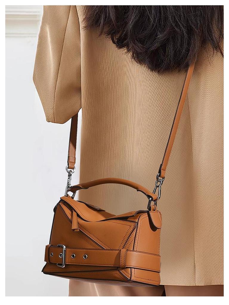 2025 Autumn Geometric Cowhide Crossbody Biker Bag - Large Capacity Genuine Leather Handbag for Women