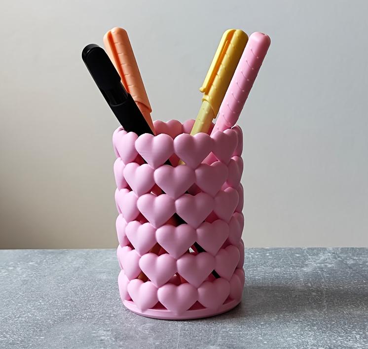 

1 Креативный пенал в форме сердца | Изготовлен из пластика, обеспечивает много места для хранения карандашей, Для дома и школы розовый