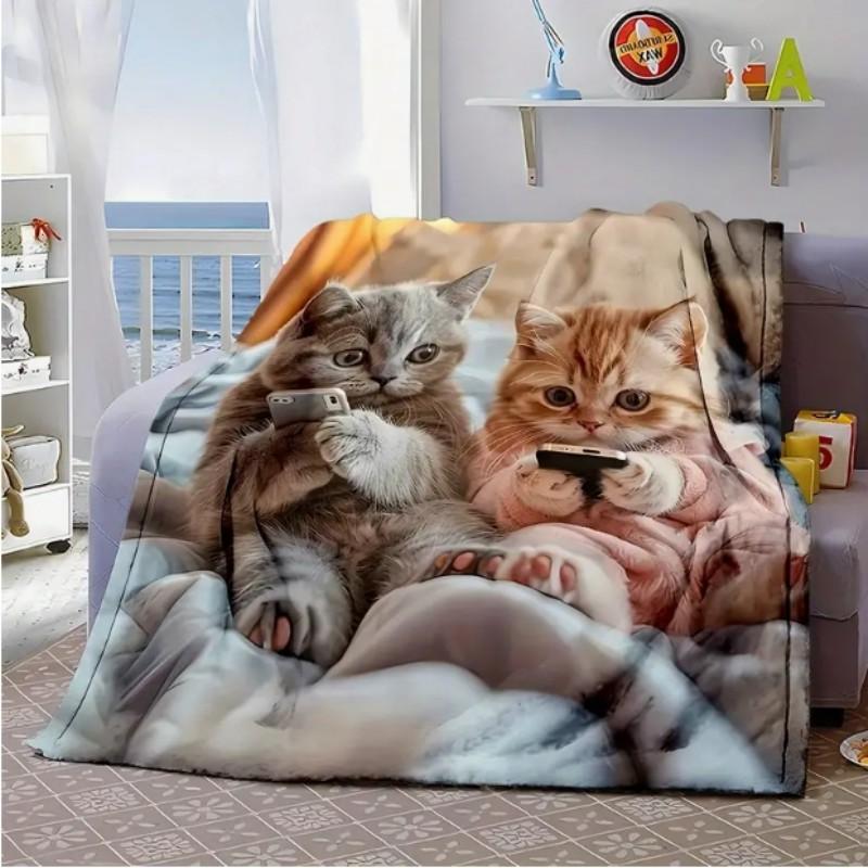 VIKAMA Cartoon Cat Flannel Blanket, Suitable for All Seasons, Soft Cat-patterned Office Nap Blanket and Home Gift Blanket
