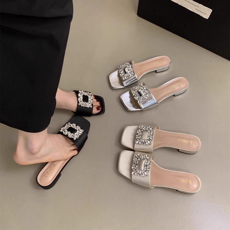 Luxury Slippers Women Summer Outwear Fashion 2025 New Women Thick Heel Slippers Water Diamond Decoration Sandals Womens Shoes