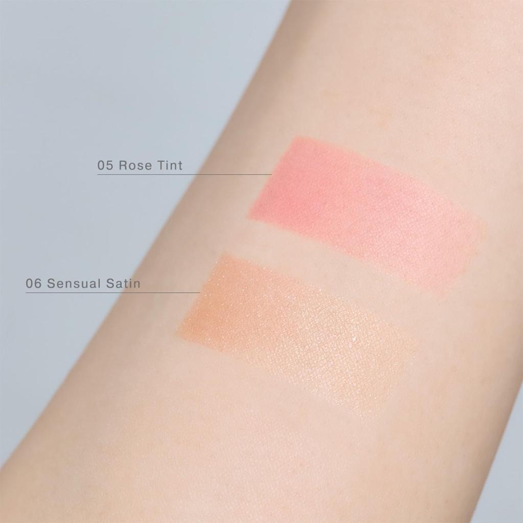 to/one Petal Float Blush 06 Sensual Satin Cheek Powder Cheek for a lustrous, three-dimensional look