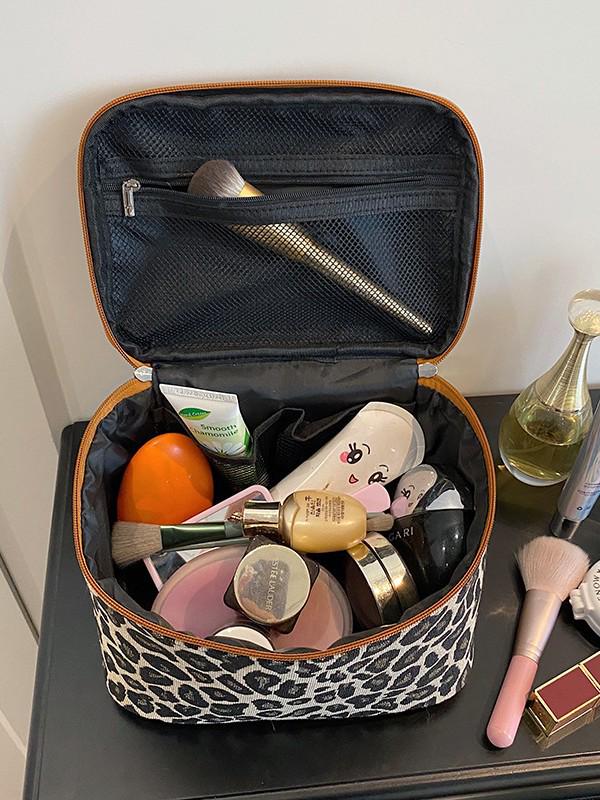 Chic Leopard Print Makeup Bag for Women, Large Capacity, Professional Storage, Aesthetic Travel Handbag