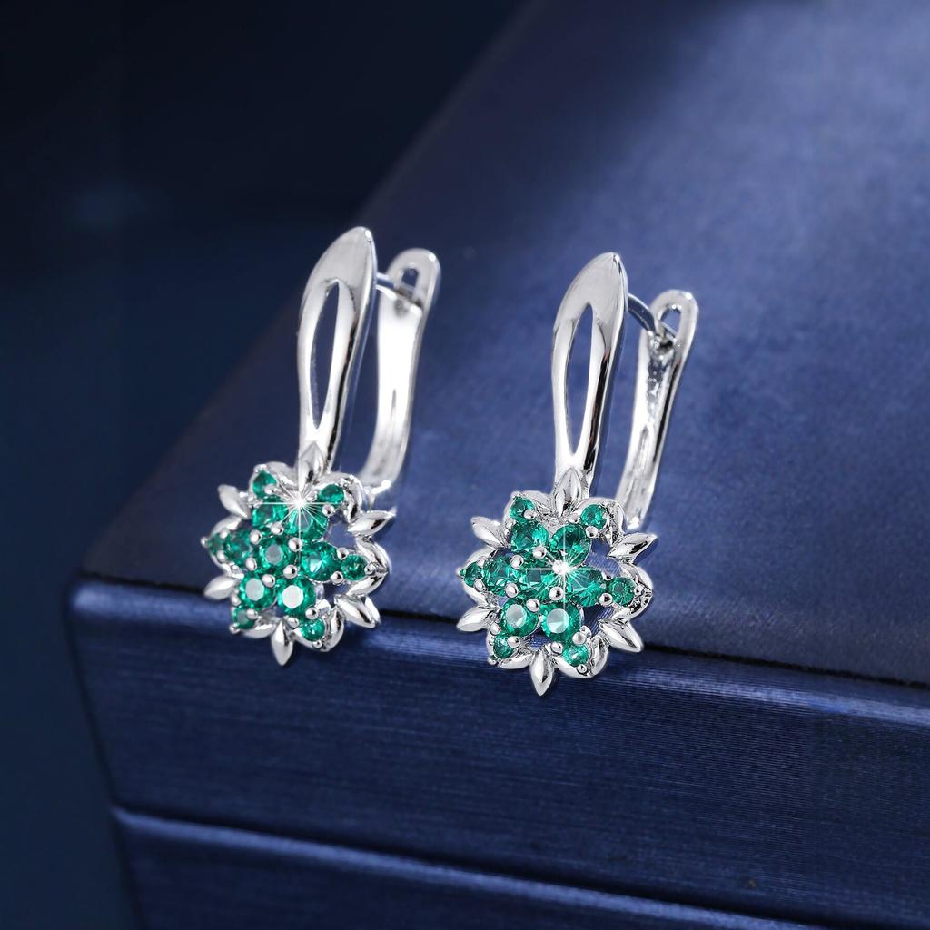 Vintage Elegant 3D Flower Huggie Earrings For Women Versatile Office Wear Exquisite Jewelry Gift