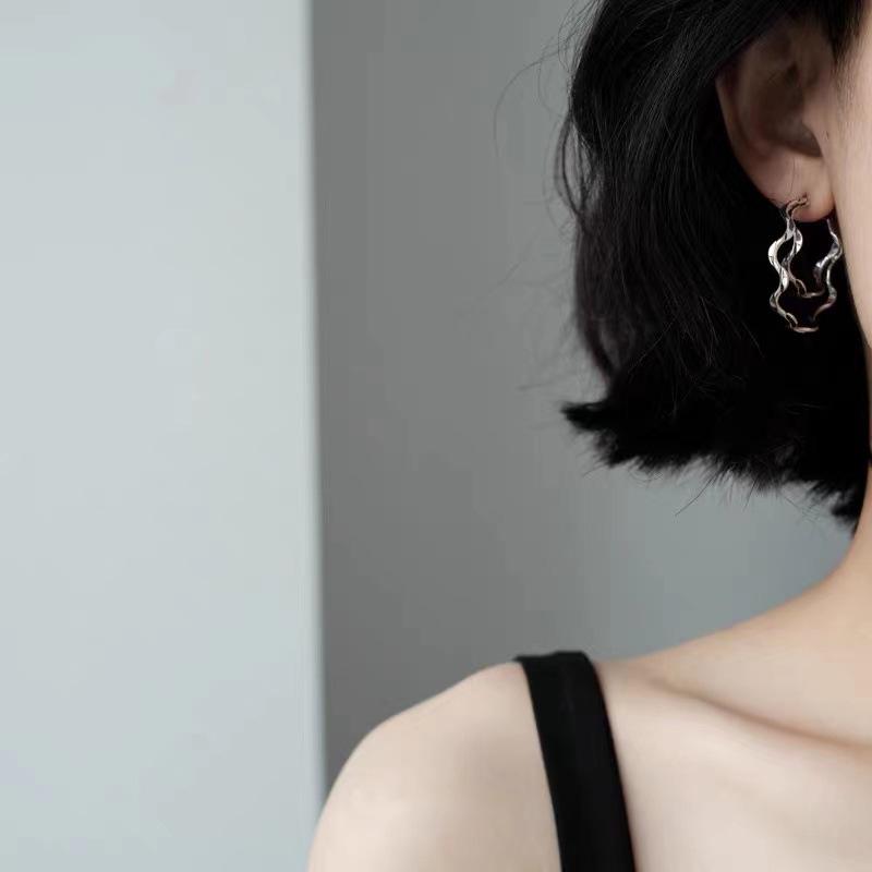 Retro Double Layer Irregular Curve Earrings - Women's Summer Small Design