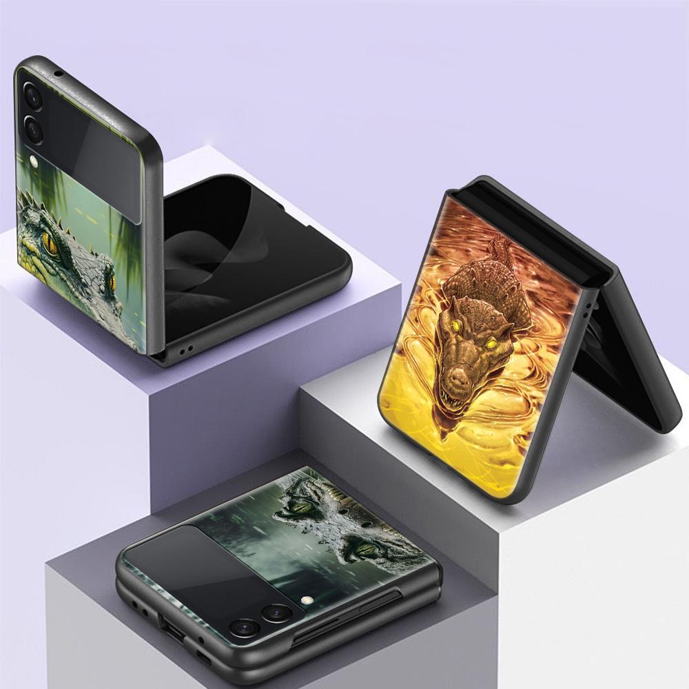 Crocodile Animal For Samsung Galaxy Z Flip 6 5 4 3 5G Phone Case Black Hard Cover ZFlip 6 5 4 3 Shockproof Bumper Coque