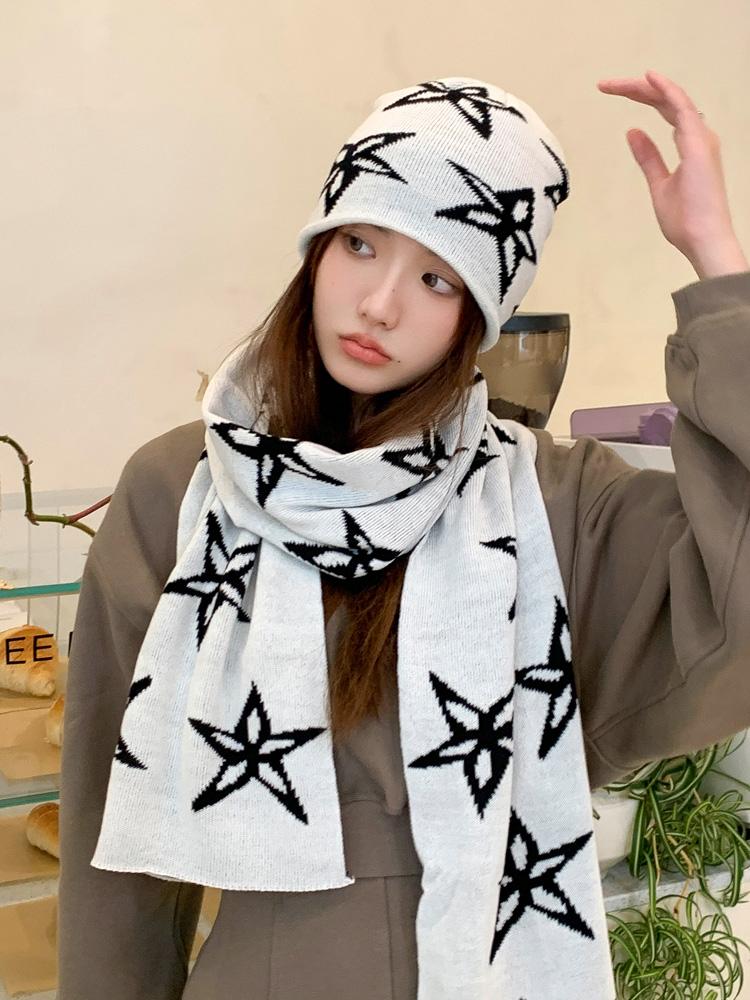 

Осенне-зимняя шапка женский зимний шарф шерстяная шапка набор женская осенне-зимняя пятиконечные звезды черно-белая двусторонняя окружность Adult hat (54-58cm) белый