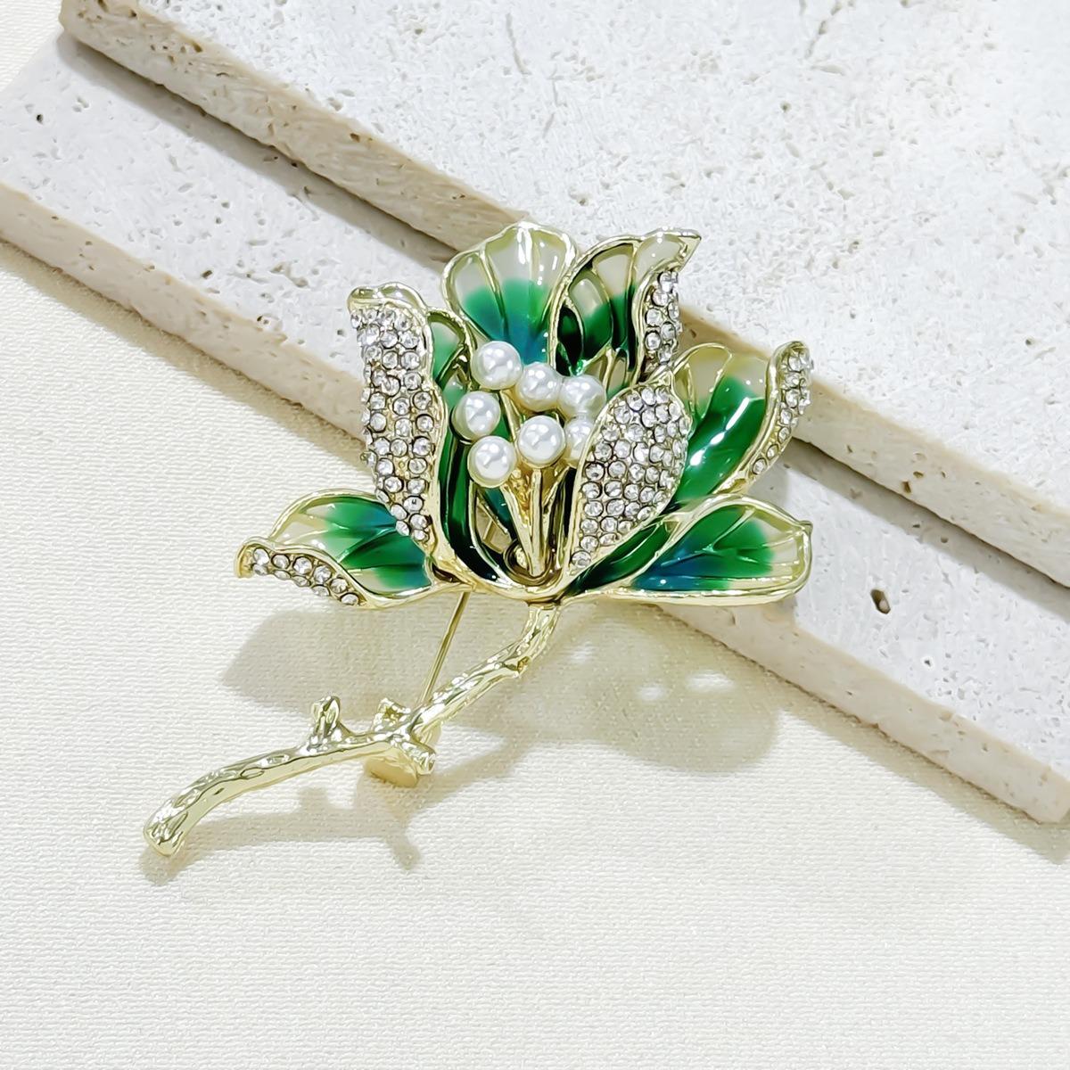 Crabapple Flower Brooch Luxury Resin Peony Brooch Brooch Pins Elegant For Daily Wear Couples Outfits Wedding зелёный