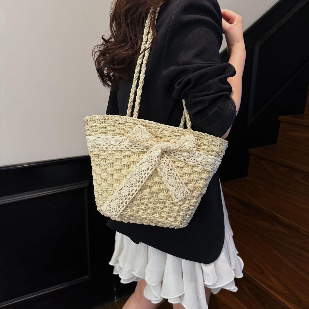 Pastoral Woven Bag Women's 2025 New Summer Seaside Vacation Beach Bag Shoulder Bag Vegetable Basket Straw Bag