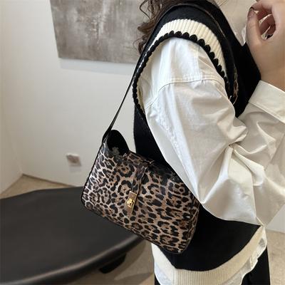 Niche Design Leopard Print Bag for Women New Fashionable and Versatile Underarm Bag Fashionable One-shoulder Crossbody Bag