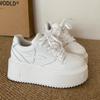 LU Si, the Same Thick-soled Little White Shoes for Women's 2025 Autumn New Maillard Muffin Sole Heightening Lace-up Casual Board Shoes
