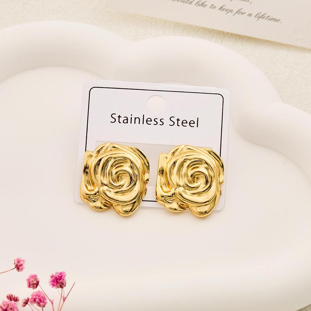 Hot-Selling Retro Metal Earrings: Stainless Steel Fashionable Stud Jewelry